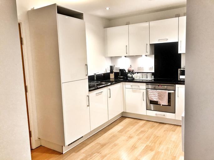 Others 5, Elegant Apartment in The Wharf, Medway