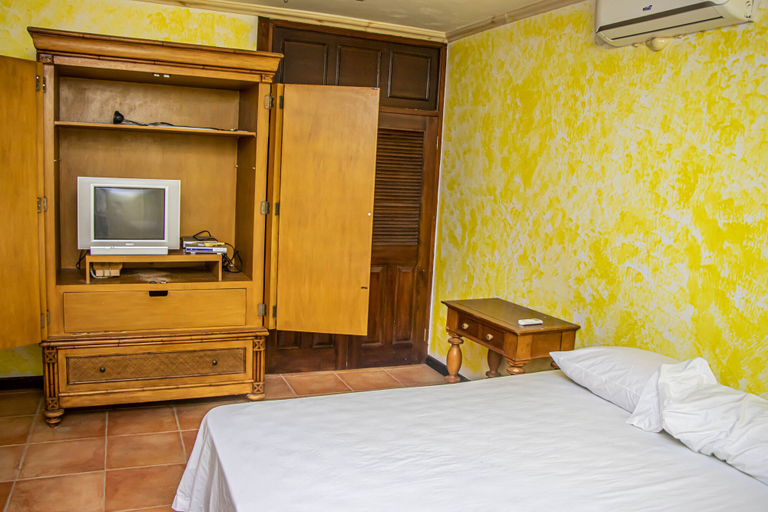 Bedroom 2, Villa Belle Abri