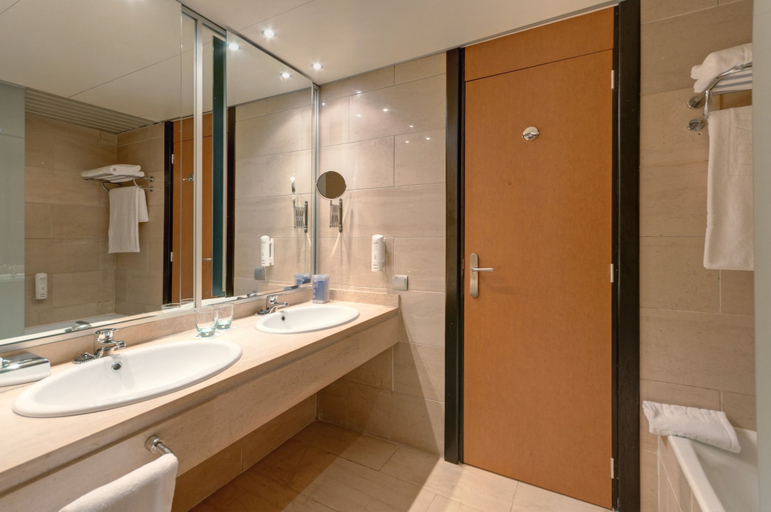 Bathroom 5, Hotel Ceuta Puerta de África, Ceuta