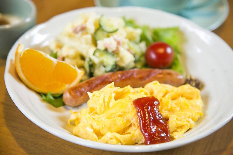 Food & Drinks 5, Guesthouse Tomari-ya Caters to Women, Tondabayashi