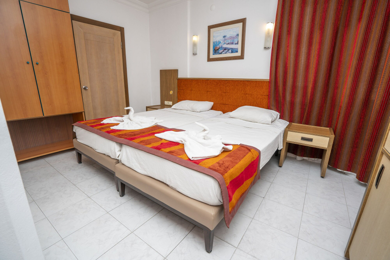 Bedroom 3, Carmen Suite Hotel, Alanya