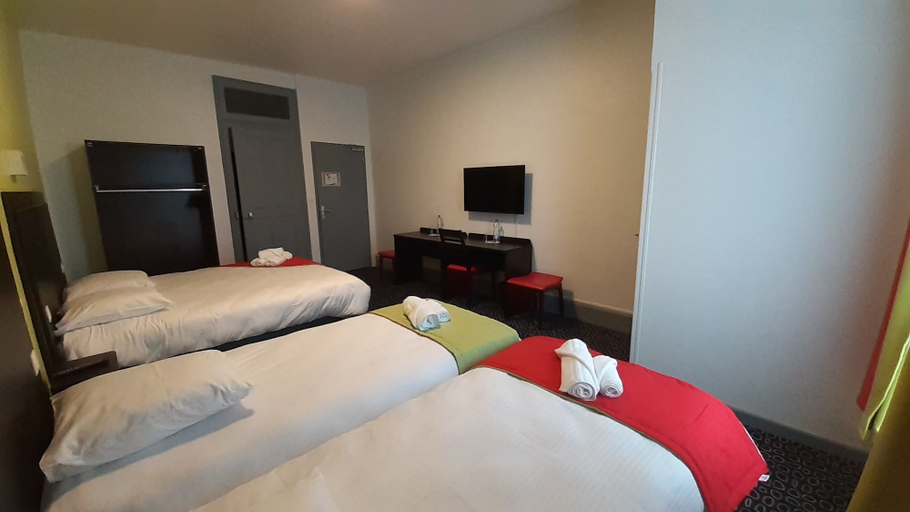 Bedroom 4, Enzo Hotels Contrexéville, Vosges