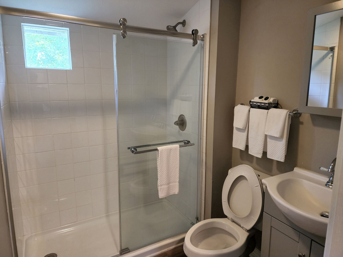 Bathroom 3, The Cabins at Gulf State Park, Baldwin