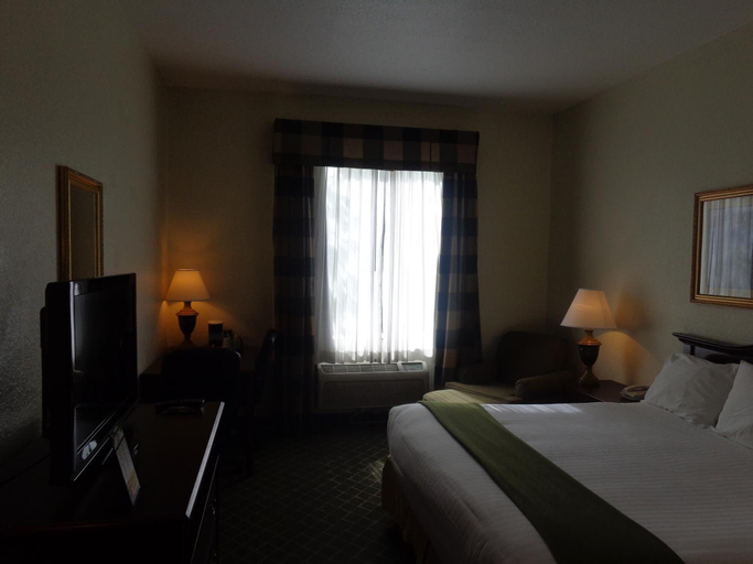 Bedroom 3, Ruskin Inn Hotel, Hillsborough