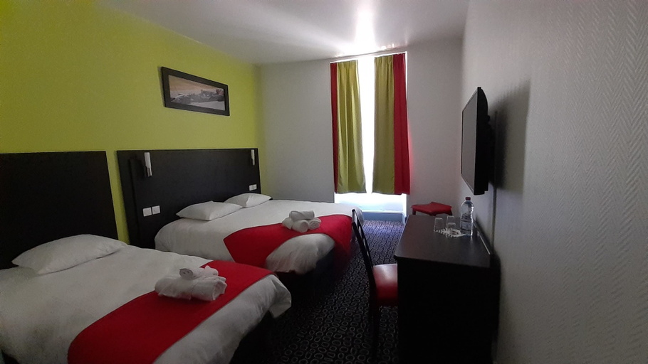 Bedroom 5, Enzo Hotels Contrexéville, Vosges