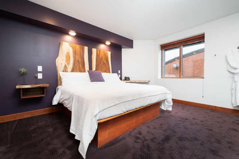 Bedroom 4, The Horton Hotel and Rooftop Lounge, Watauga