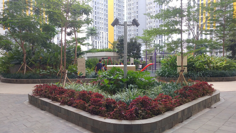 Exterior & Views 2, Comfortable and Lovely 2BR Apartment at Springlake Summarecon, Bekasi