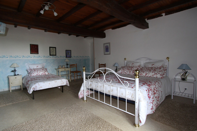 Bedroom 5, Au Mas du Soleil, Tarn