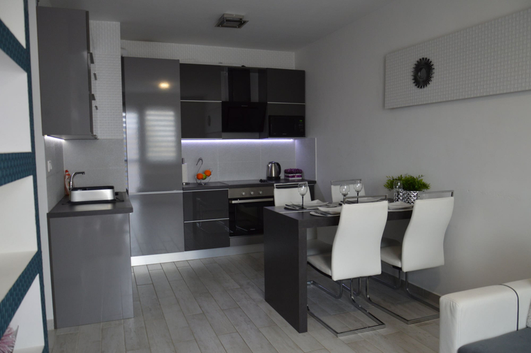 Others 5, Gina Apartman, Debrecen