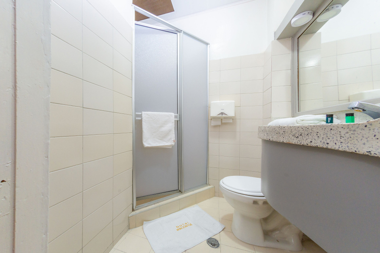 Bathroom 3, Hotel Escorial, Manizales