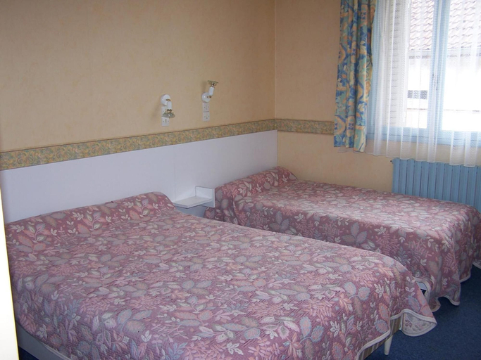 Bedroom 4, HOTEL DE LA POMME D'OR, Aube