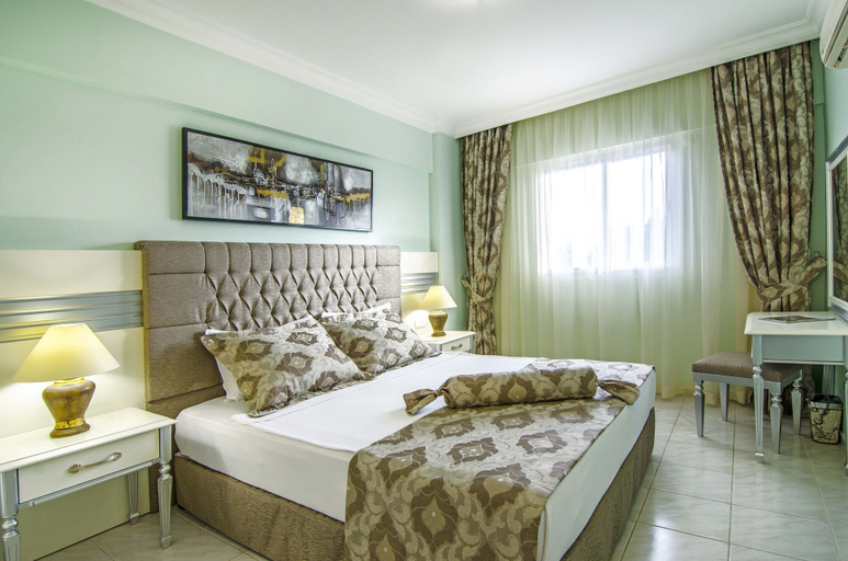 Bedroom 3, Pine Club Apart Hotel, Kuşadası