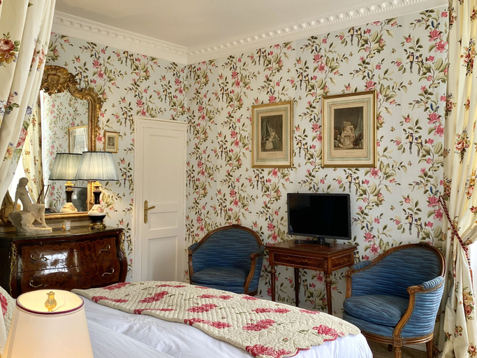 Bedroom 4, Manoir De La Croix Saint Louis, Yonne