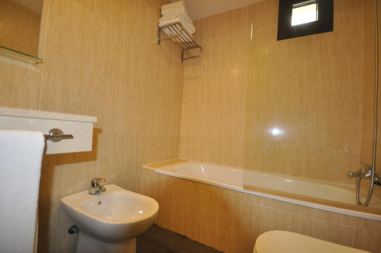 Bathroom 3, Apartamentos Gorbea, Granada