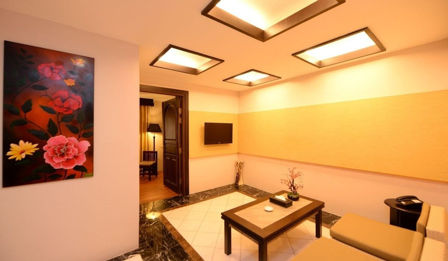 Bathroom 4, Shwe Gone Daing, Yangon
