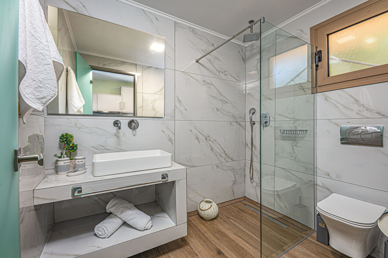 Bathroom, Kozanos Suites with Private Pool, Ionian Islands