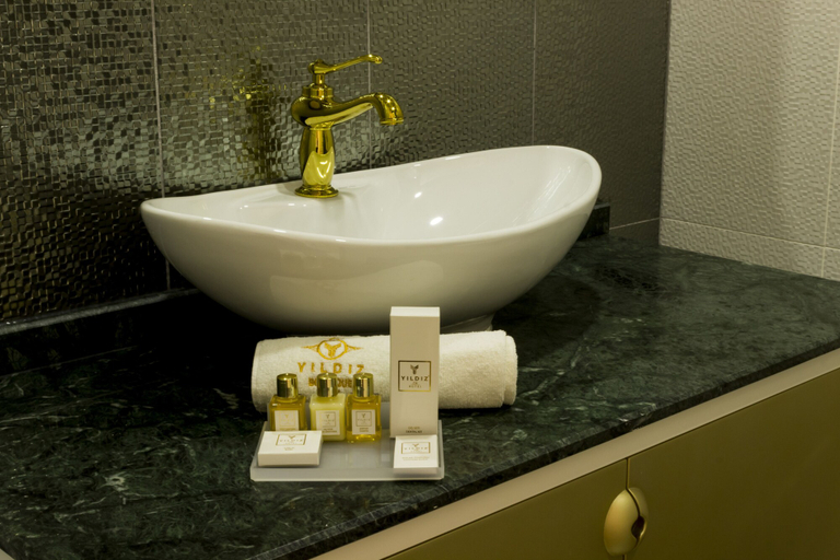 Bathroom 5, Yildiz Life Hotel, Merkez