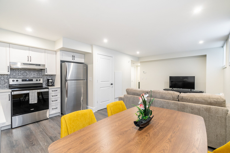 Others 5, GLOBALSTAY. Luxury Rideau Apartments, Lanark