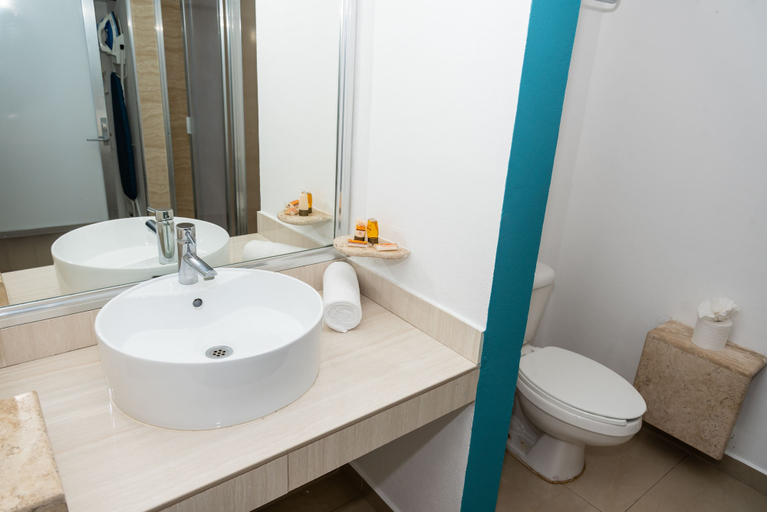 Bathroom 4, Hotel Playa Encantada, Cozumel