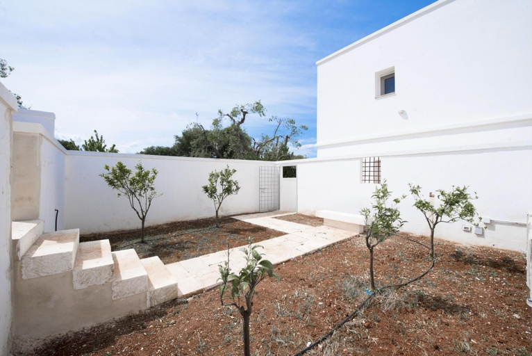 Exterior & Views 2, Villa F ra, Brindisi
