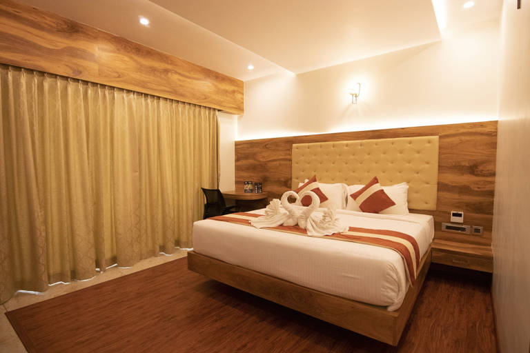 Bedroom 3, Royal Lotus View Resotel, Bangalore