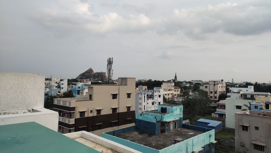 Hotel Rhythm Grand Suite, Tiruchirappalli