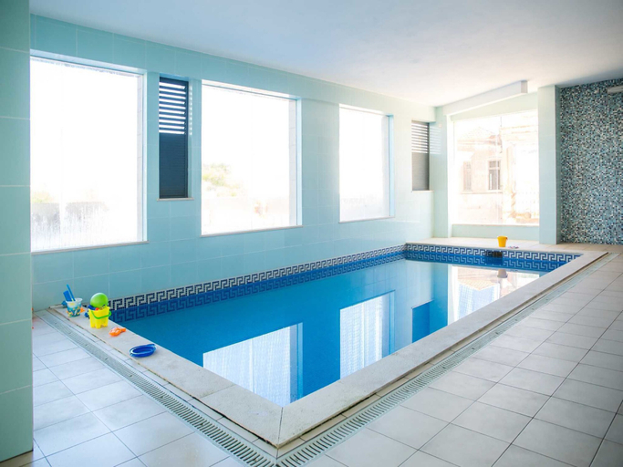 Sport & Beauty 5, B26 - Palmeiras Top-Floor Apartment, Lagos