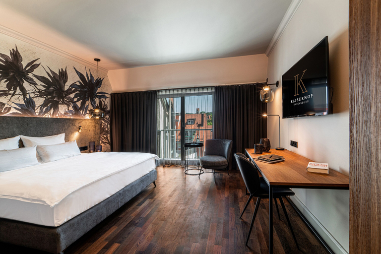 Bedroom 3, Hotel Kaiserhof Ravensburg, Ravensburg