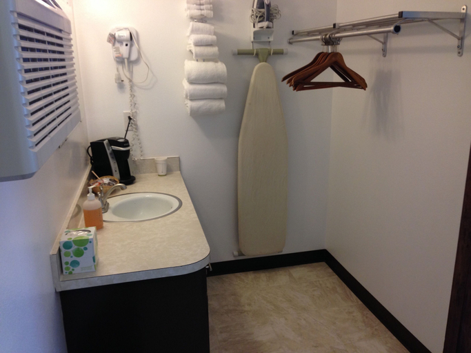 Bathroom 4, Sultan, Dutch Cup Motel, Snohomish