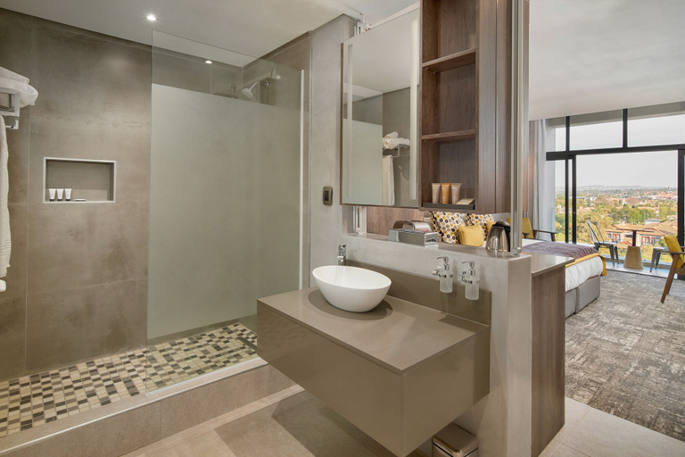 Bathroom 5, Blueberry Hill Hotel, City of Johannesburg