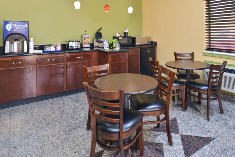 Food & Drinks 4, Americas Best Value Inn & Suites Houston Downtown, Harris