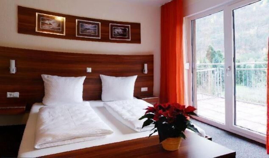 Bedroom 4, Hotel Neckartal, Heidelberg