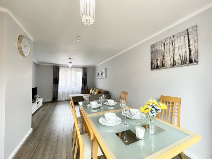 Others 5, Comfy 3-bedroom House in Worksop, Nottinghamshire