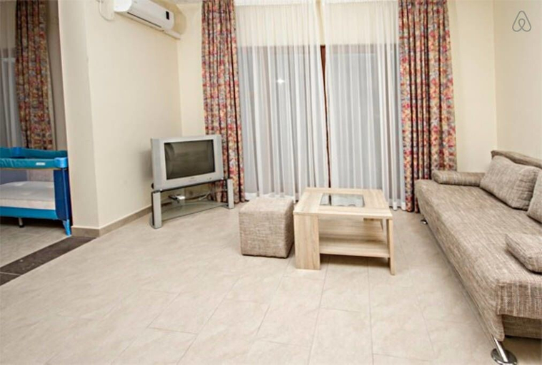Others 3, Apartments Ljoljic