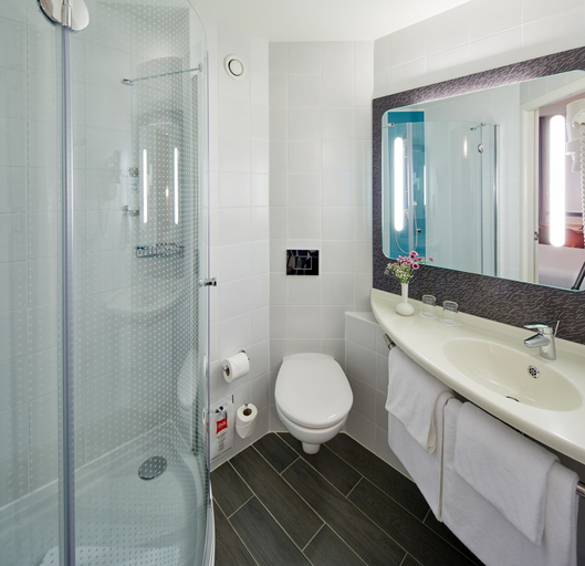 Bathroom 5, ibis Ankara Airport, Çubuk