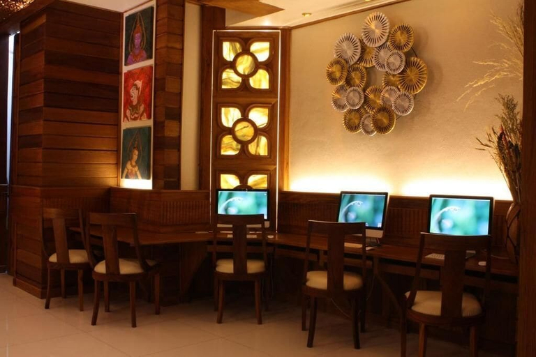 Food & Drinks 5, Chanthapanya Hotel, Vientiane