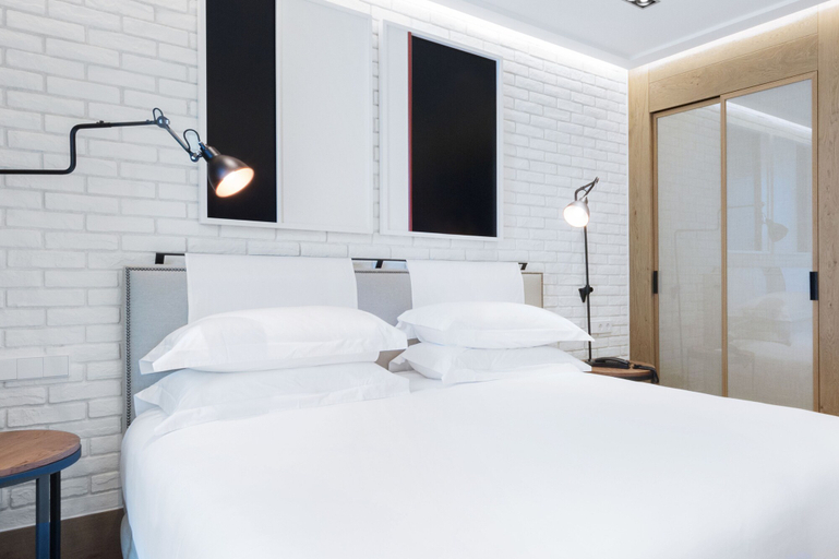 Bedroom 4, The Corner Hotel, Barcelona