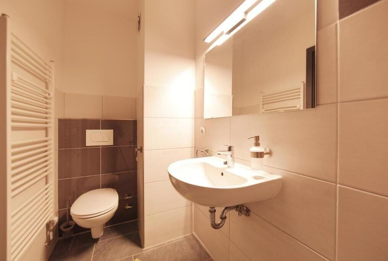 Bathroom 5, bp24 Hotel Eschweiler, Städteregion Aachen