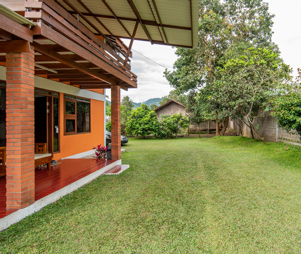 Exterior & Views 15