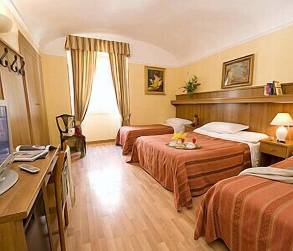 Bedroom 4, Hotel Altavilla, Rome