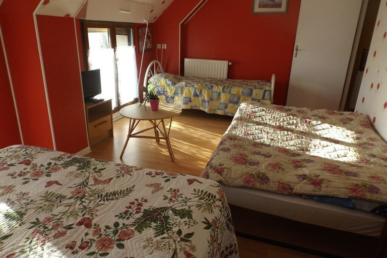 Bedroom 2, Chambres d'hôtes Les Salles, Manche