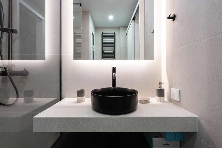 Bathroom 4, Deluxe 4 Bedrooms Apartment in Athens Center, Attica
