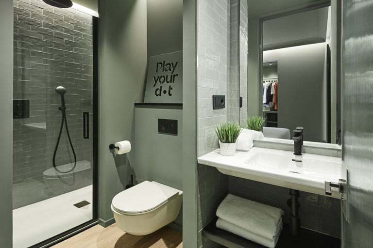 Bathroom 4, Chic & Basic dot, Madrid