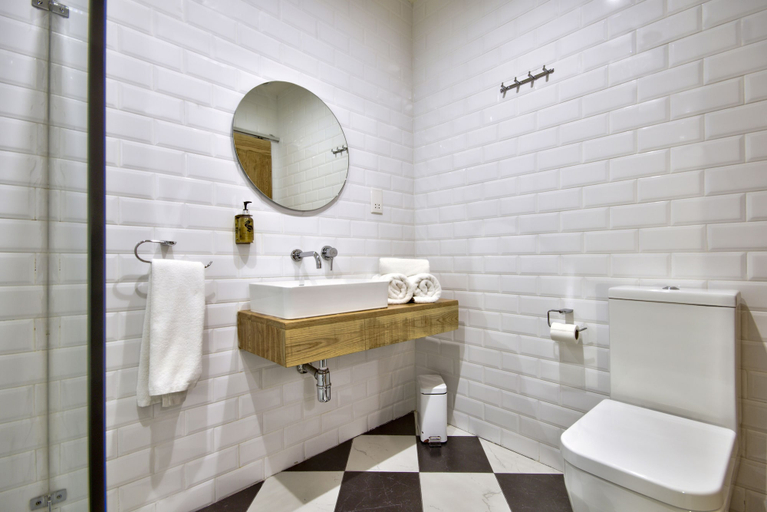 Bathroom 2, The House in Old Mint Street