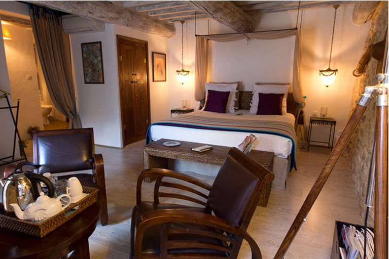 Bedroom 3, Maison d'hôtes La Cour des Lauriers, Gard