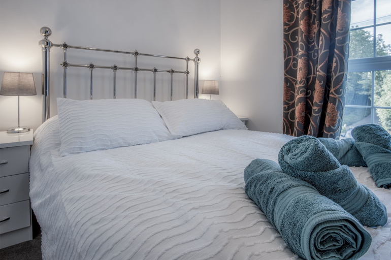 Bedroom 3, Sea View - 2 Bedroom Cottage - Wisemans Bridge, Pembrokeshire