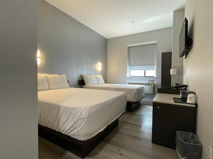 Bedroom 3, King Hotel Brooklyn Sunset Park, New York