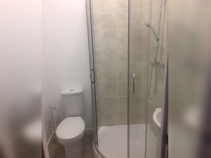 Bathroom 2, Town House @ Richmond St, Stoke-on-Trent
