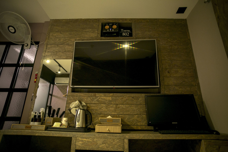 Others 4, T Hotel, Nam