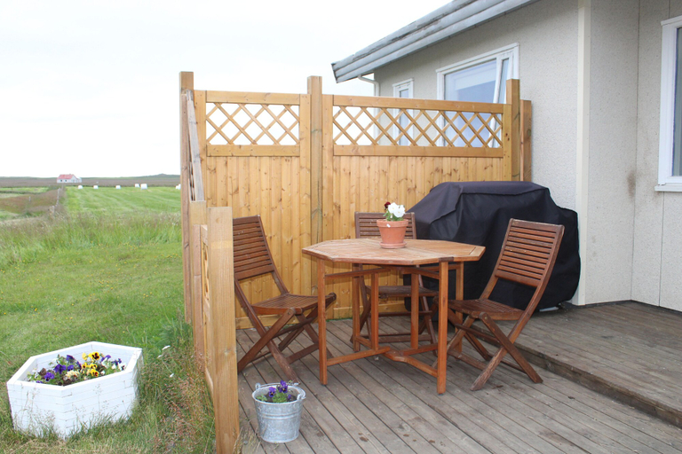 Others 5, Stóri-Bakki Guesthouse with hot tub, Norður-Hérað